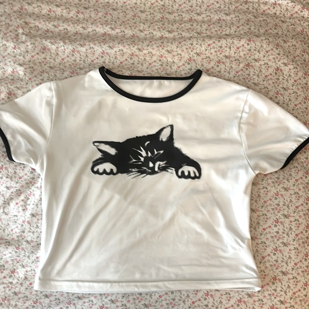 Kitten Baby Tee🖤🤍